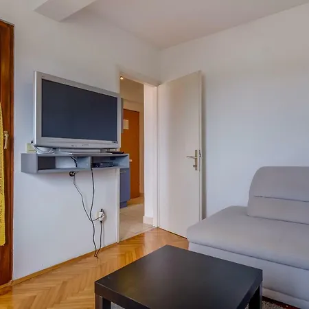 Filip Apartment *